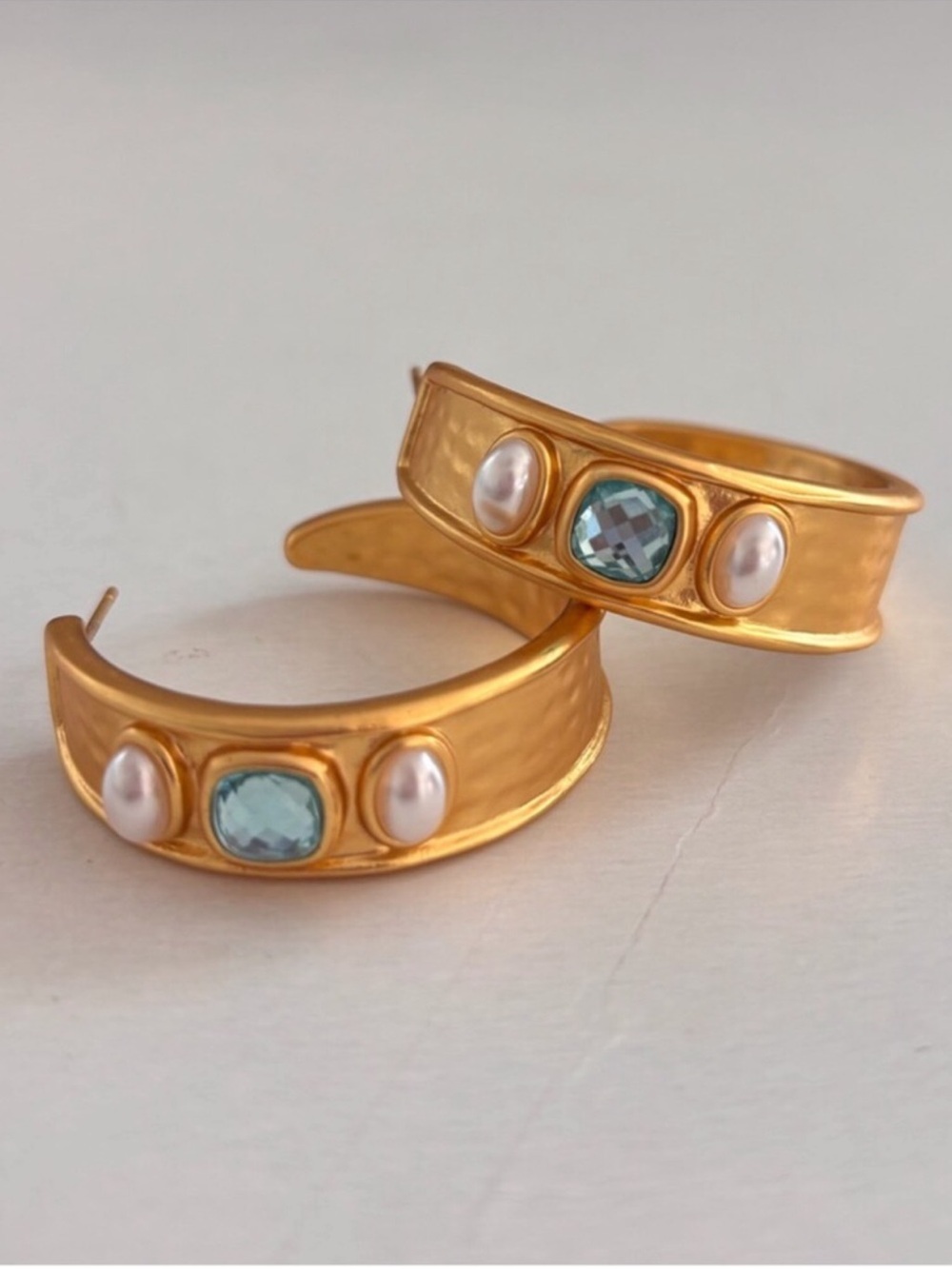 NWOT Julie Vos Savory Statement Hoop Earring